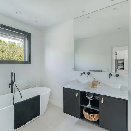 4 Etoiles, 250m2, Piscine, Parking, Vue La Croix-Valmer