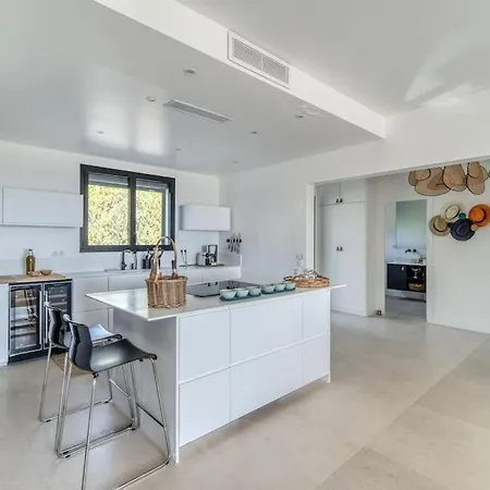 Villa 4 Etoiles, 250m2, Piscine, Parking, Vue La Croix-Valmer