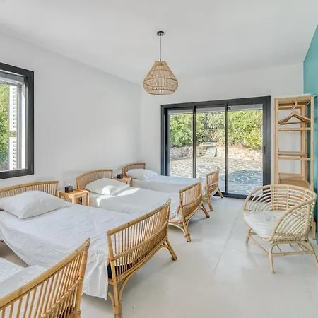 4 Etoiles, 250m2, Piscine, Parking, Vue *