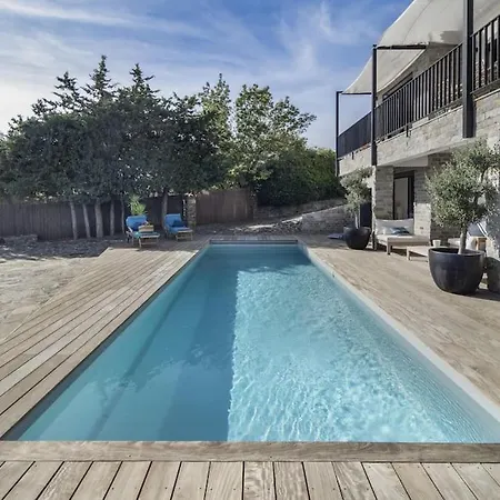 4 Etoiles, 250m2, Piscine, Parking, Vue 别墅