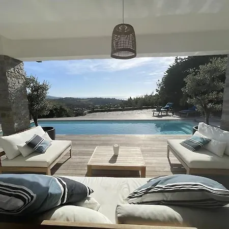 4 Etoiles, 250m2, Piscine, Parking, Vue